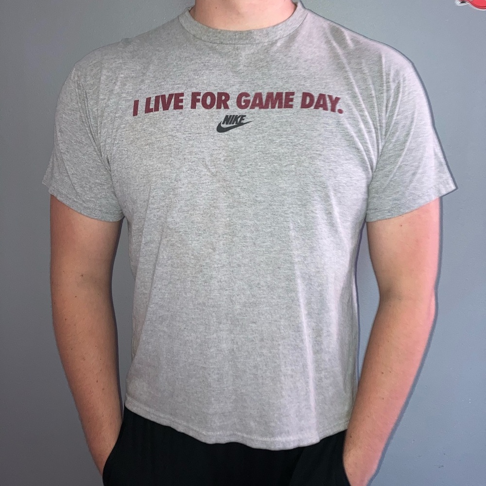 Nike Brand Men’s Medium Tee